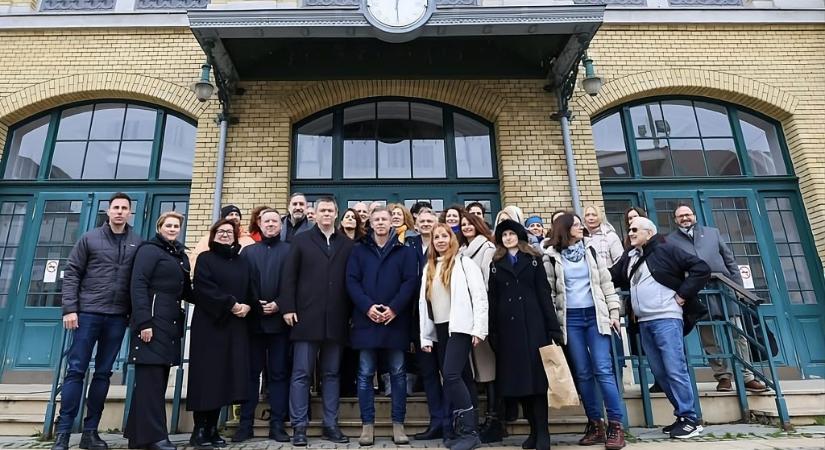 Magyar és Orbán egymás nyomában