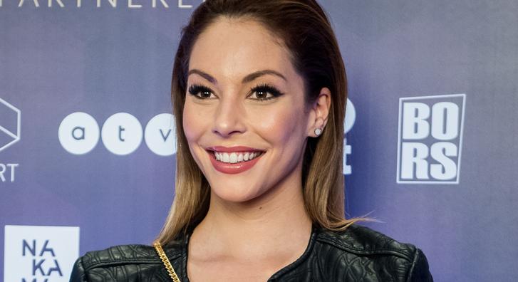 Férjhez ment Szabó Dóra