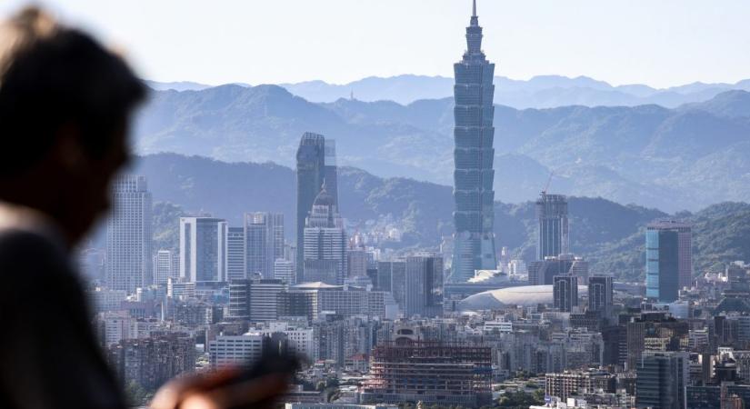 Egy 500 méteres tajpeji felhőkarcolót mászik meg kötél nélkül Alex Honnold, a Netflix élőben közvetíti