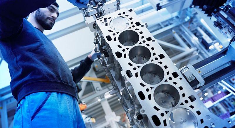 Újabb esélyt kaptak a belső égésű motorok – ez történt az 51. héten