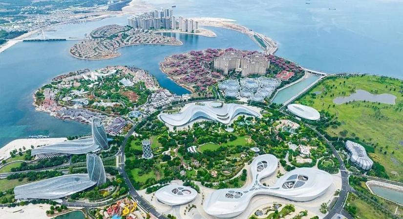 Kína nem viccel: megépítette az új óriási tengeri kikötőjét, de pont a lehető legrosszabb helyen – már az első nap 600 millió eurót csinált