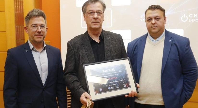 Miattuk szeretik az informatikát a pécsi gyerekek