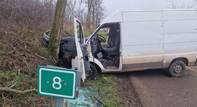 Megszólaltak a mentők: őket vitték kórházba a káli balesetből