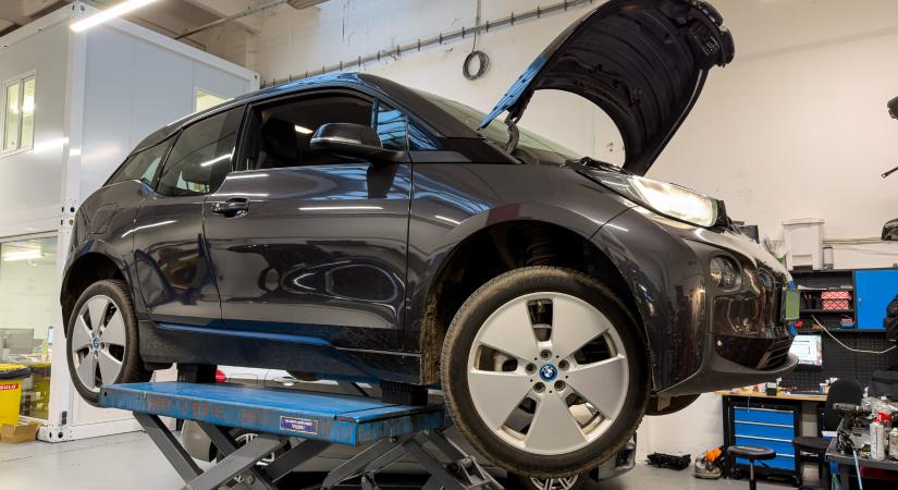 BMW X: Használt BMW i3 – hiányzott már a szervizbe járás