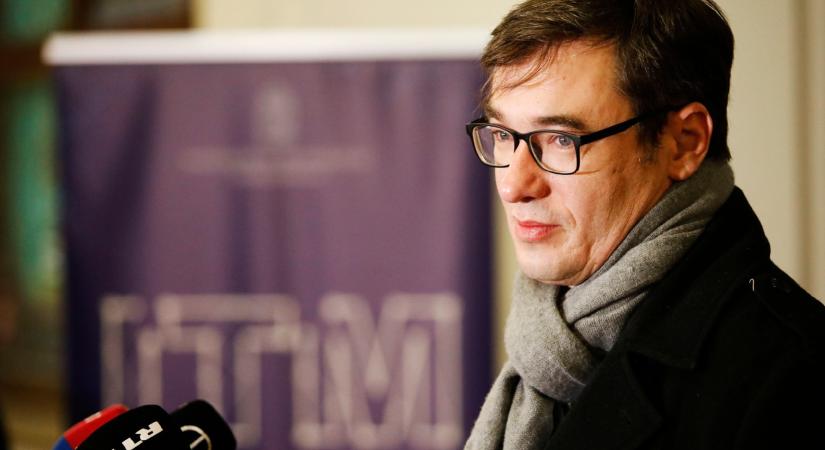 A budapesti tömegközlekedésen fog szólni: „a kormány bliccel”