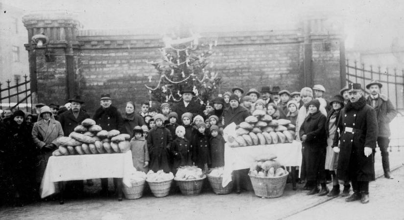 Városi divatból lett falusi hagyomány – a karácsonyfa története