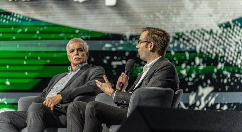 „Az igazság és a valóság is a mi oldalunkon áll” – így buzdított Szalai Zoltán a háborúellenes gyűlésen