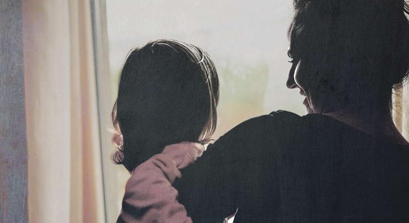 Olyan asszonyt kerestek, aki helyettük szereti a kislányukat – Kínai gyerekek magyar nevelőnője