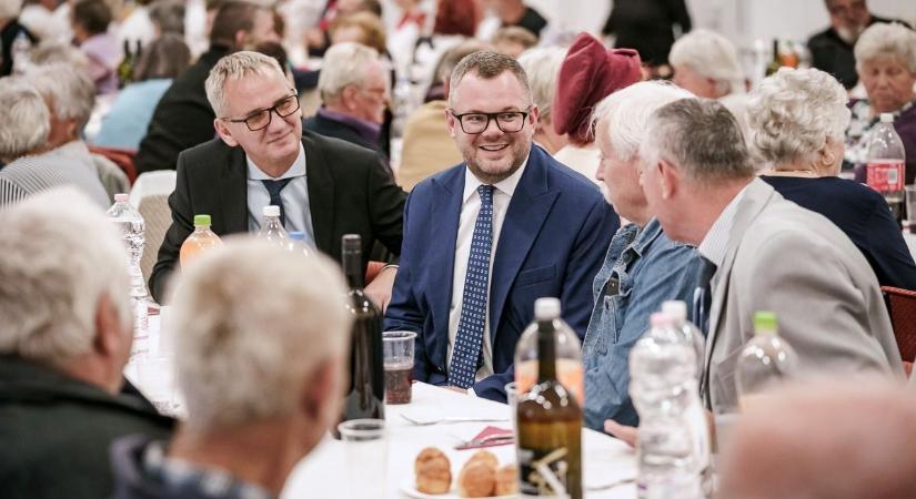 Ezen a 9 vármegyei településen korszerűsítik a közvilágítást