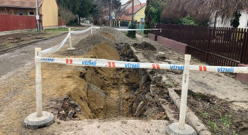 Keményen dolgoznak az egri vízművesek, hogy sehol ne legyen gond a vízellátással