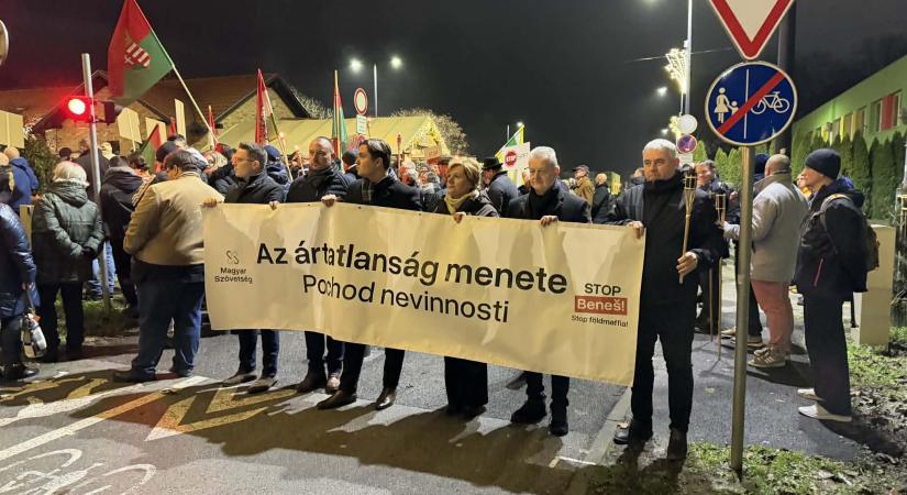 Fáklyás kiállás a jogainkért – az Ártatlanság menete képeken