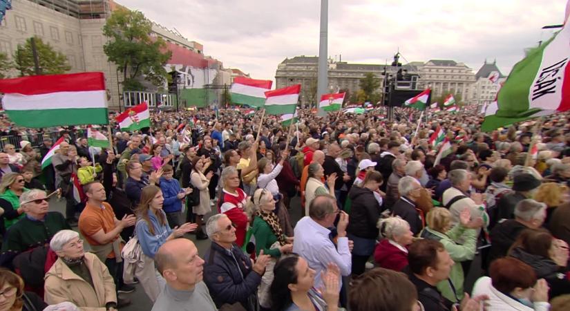 300 millió forintot kapott a cég, ami hamisnak nevezte a Tisza párt rendezvényéről készült képet