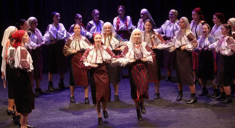 Eljött az Angyali igazság Kaposváron – lenyűgöző bemutatót tartott a Somogy Táncegyüttes