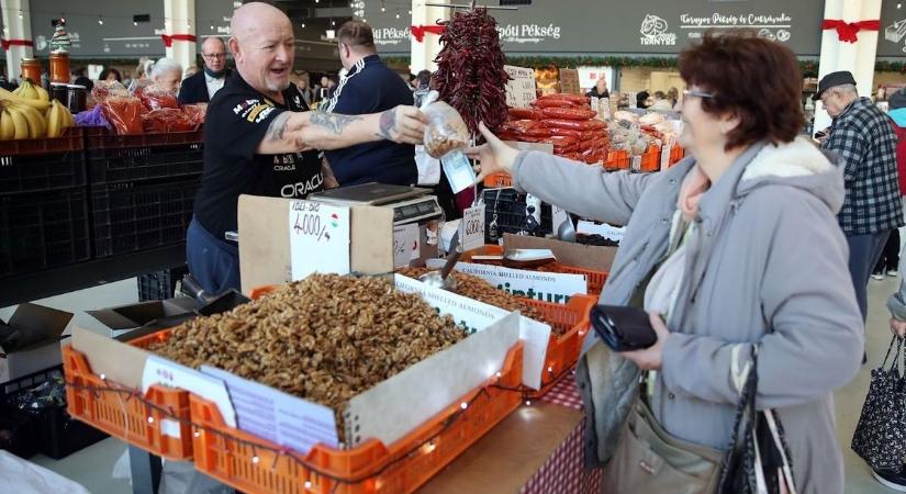 Karácsonyi bevásárlás sokkoló árakkal: mutatjuk, mennyit kérnek a piacon
