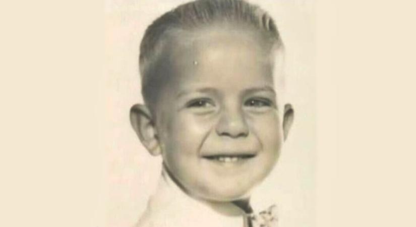 Rájössz, hogy ki mosolyog vissza a képen? Ma már 70 éves, az akciófilmek ikonikus alakjává vált