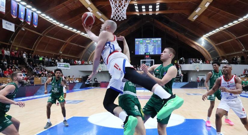 Az elképesztő végjáték alaposan szétcincálta szurkolók idegeit (képgalériával)