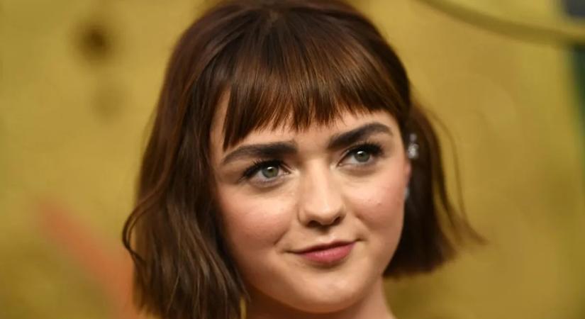 Teljesen meztelenre vetkőzött a Trónok harca színésznője