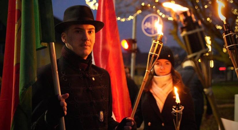 Több százan vonultak utcára a Felvidéken a Beneš-dekrétumok ellen tiltakozva