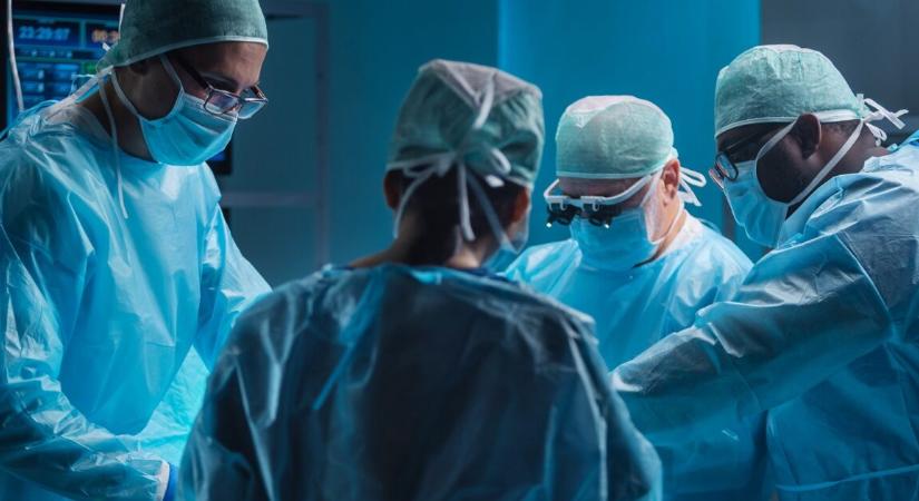 16 órán át műtöttek egy 11 éves kislányt, hogy megmentsék az életét