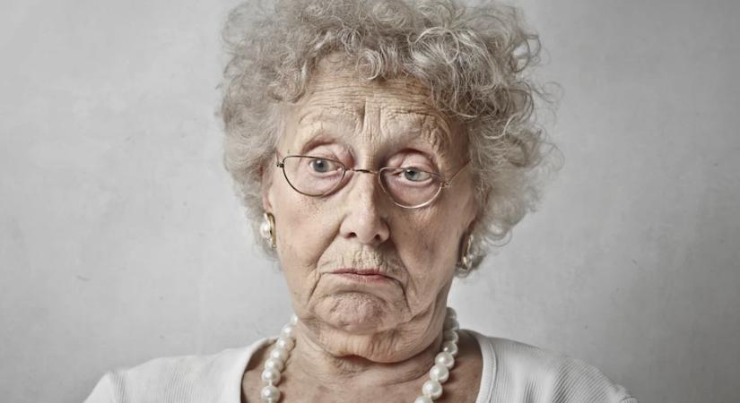 Sok nyugdíjas nem tudja sajnos: vissza kell fizetni a megkapott nyugdíjat!