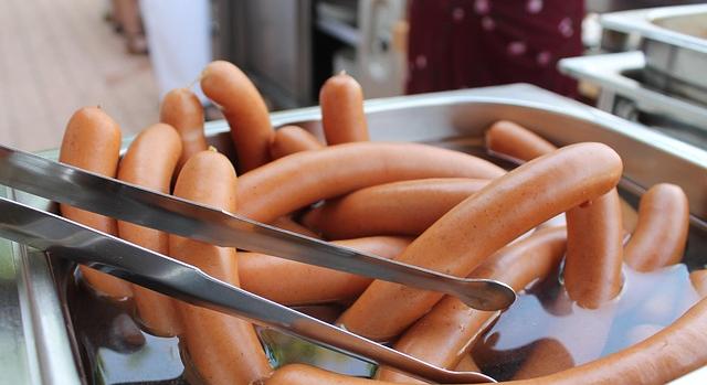 Kerüljön magyar virsli a szilveszteri asztalra!