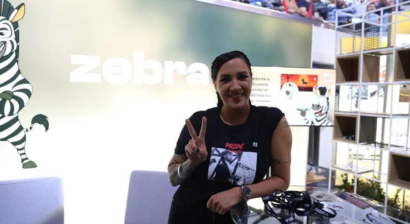 "A béke nem pártpolitikai kérdés" - Tóth Gabi is kiállt a Háborúellenes Gyűlésen