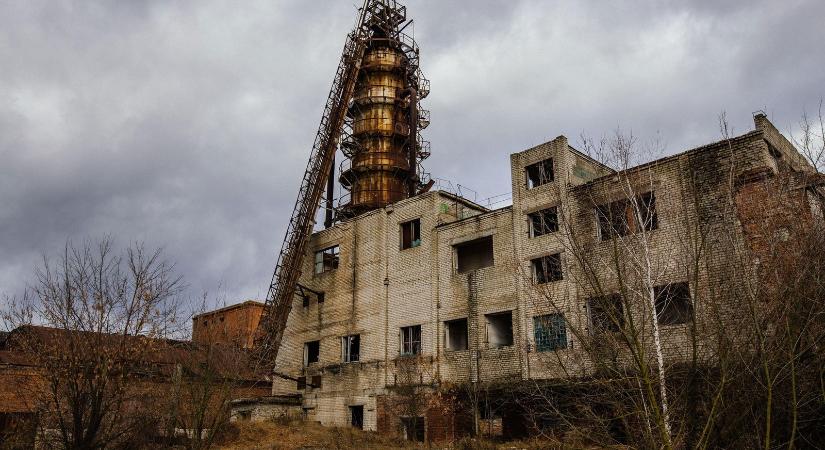 Sokmilliós befektetést hagynak rozsdásodni a puszta közepén, kiderültek az üzem titkai