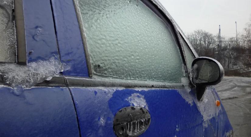 Befagyott zár, beragadt ajtók? Így kerülje el a fagyos meglepetéseket!