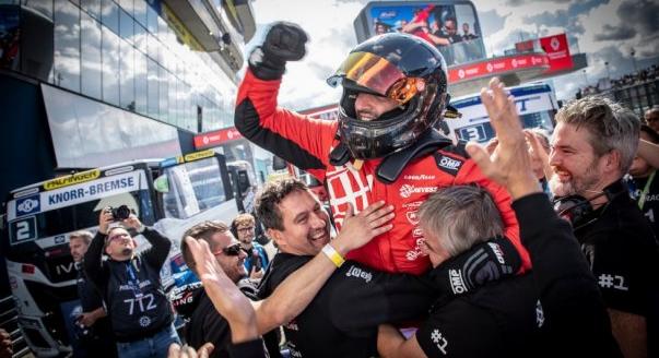 Történelmet írt a Révész Racing – interjú