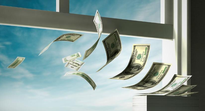 Hideg zuhany az ünnepekre: oda a jólét, a „perverz” megszorításokat pedig mind elszenvedjük