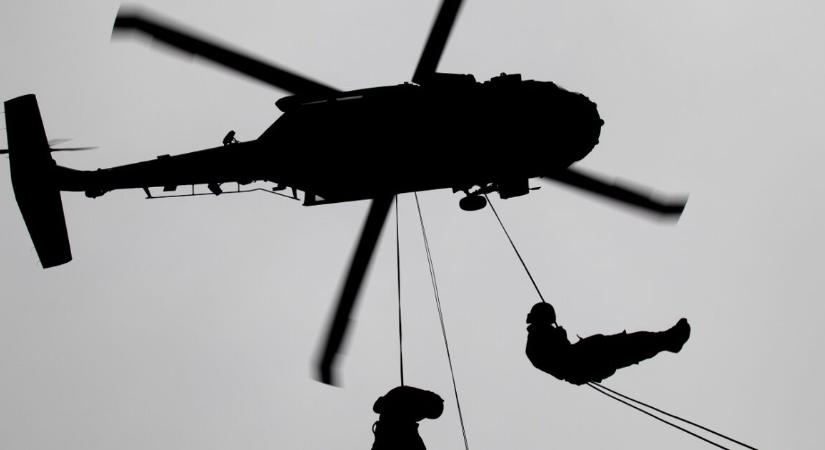 Videóra vették az USA rendkívüli akcióját – mintha egy akciófilm lenne