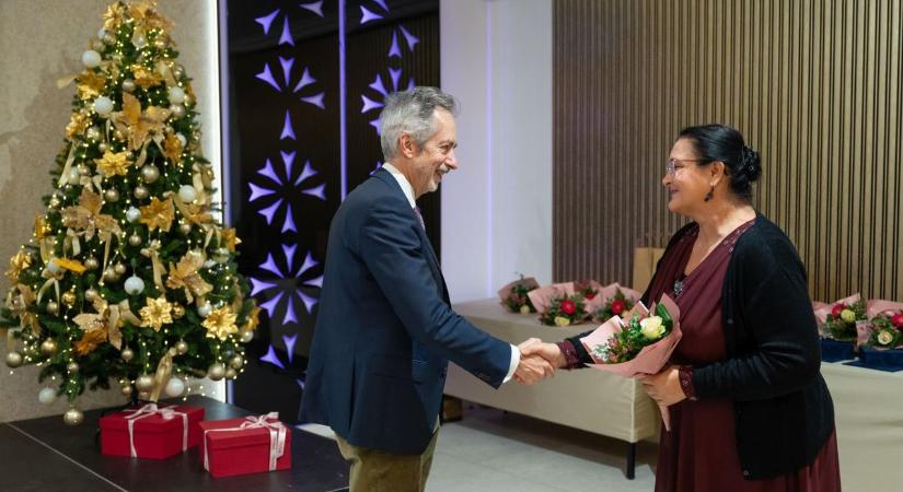 Mutatjuk, mely orvosok vehettek át kitüntetéseket az év végi ünnepségen