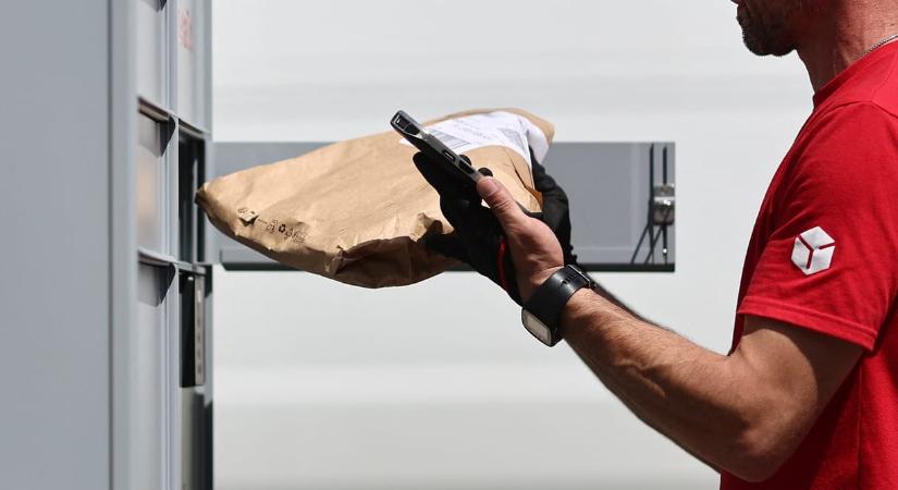 És akkor amint egy futárcéggel baj van, a kormány elkezdett aggódni a gyerekek karácsonyáért