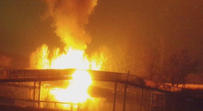 Tüzet fogott webkameránk a tiszafüredi kikötőben