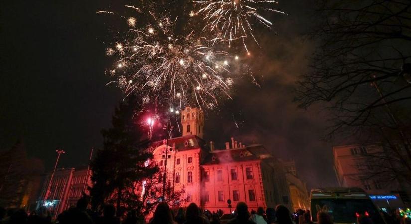 Ilyen bulival búcsúzik Szeged az óévtől, tűzijáték és élő koncertek is várnak