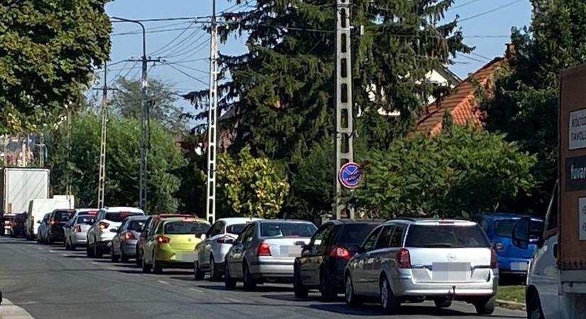 Nagyon nem mindegy, hogy dutyiban vagy dugóban ülünk!