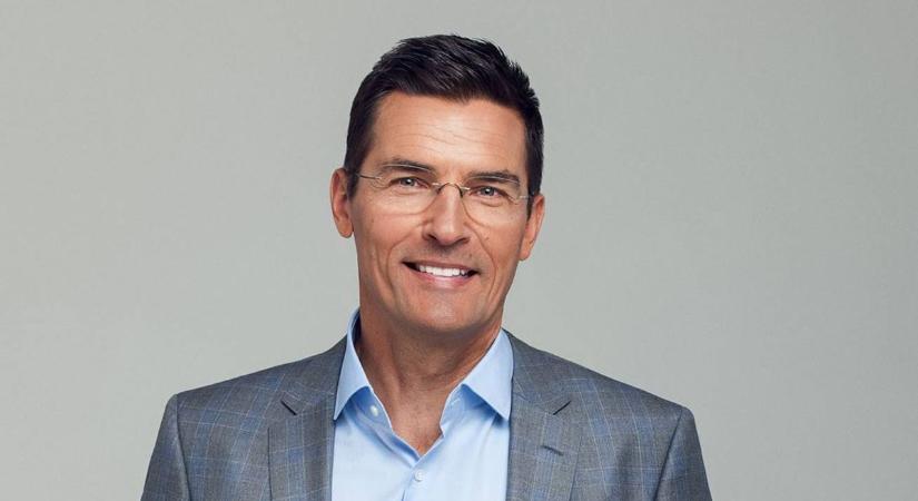 A magyar műsorvezető nagypapa lett: lánya ajándékozta meg első unokájával