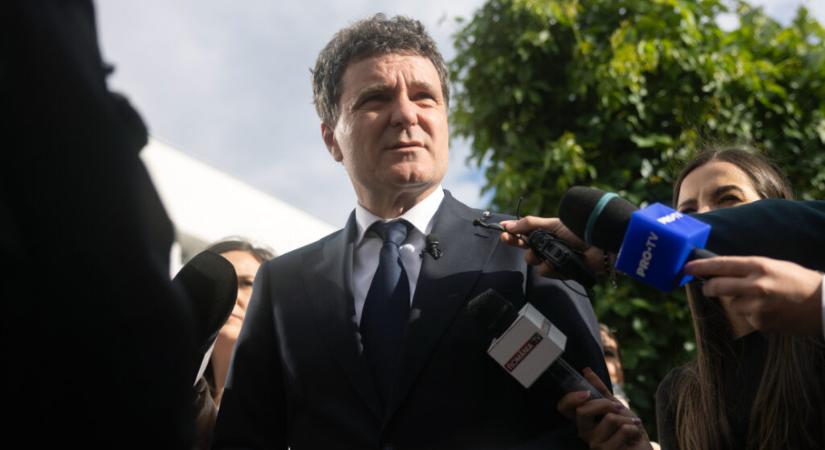 Változatlan formában erősítette meg a román parlament a fasiszta propaganda büntetését szigorító törvényt