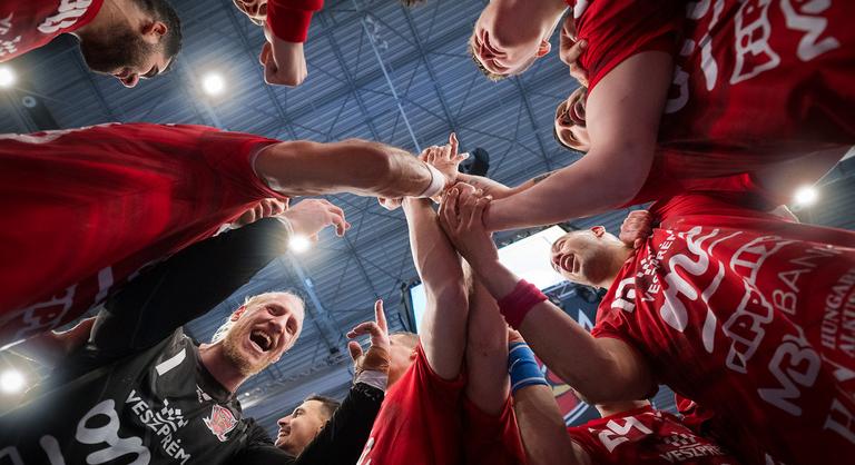 Kapustól a gólkirályig: különleges kihívásokban bizonyítottak a veszprémi kézilabda-sztárok - Trükkökben is bizonyítottak a One Veszprém ászai