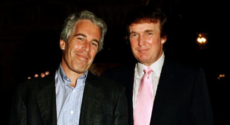 Epstein-akták: már több fotó is eltűnt az adatbázisból, köztük egy, amelyen Donald Trump szerepelt