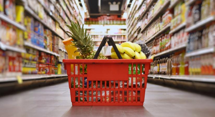 Kiszámolták, hogy milyen jó tett a kormány a karácsonyi bevásárlókkal