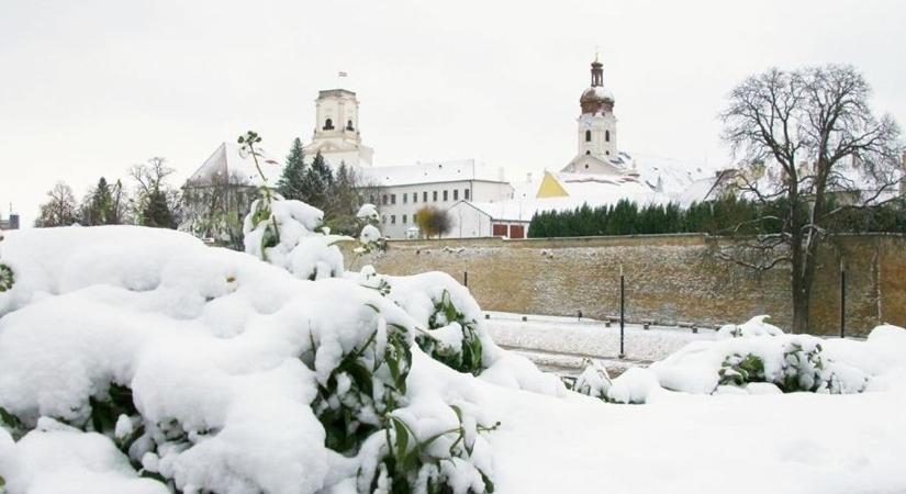 Van esély a fehér karácsonyra, Szenteste havazásba válthat a csapadék - Íme a részletek