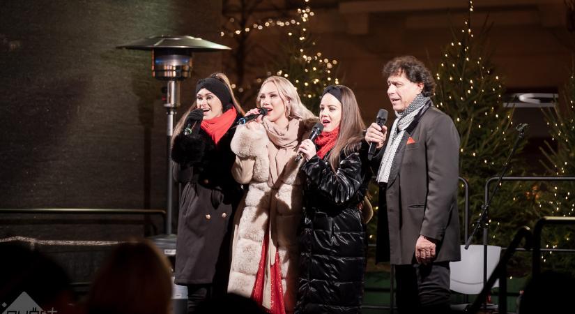 Gergely Róbert búgó hangja betöltötte a Széchenyi teret