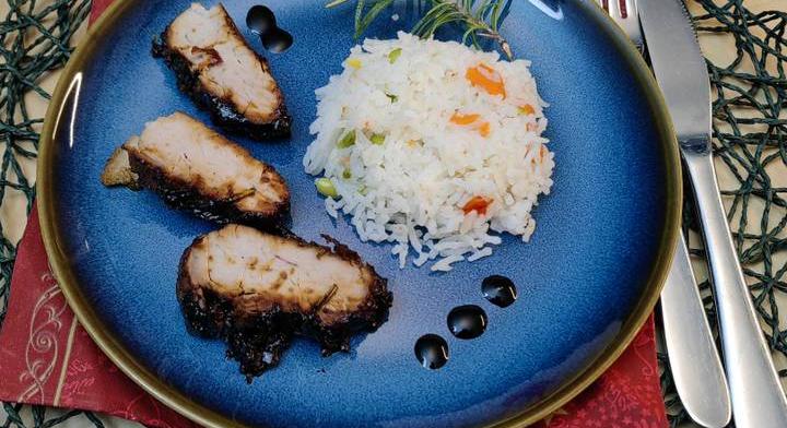 Mézes-mustáros sertésszűz: illatos rozmaringgal készül az ünnepi fogás