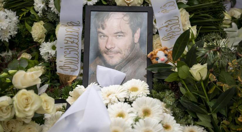 „Nagyon nagy élmény volt veled játszani” – Elbúcsúztatták Kálloy Molnár Pétert
