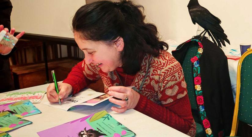 Bemutatták a Csurikáról, a beszélő varjúról szóló kiadványt (VIDEÓ)