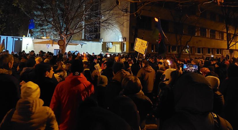 Több mint harminc közéleti szereplő írt nyílt levelet az állami gondoskodásban élő gyerekeknek