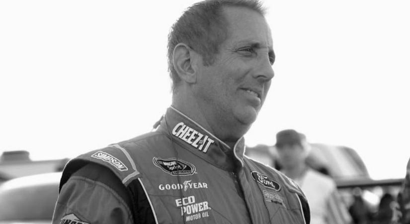 Tragédia a levegőben: 55 évesen meghalt a NASCAR-legenda és a teljes családja egy repülőgépszerencsétlenségben