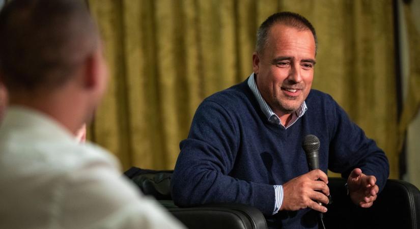 Török Gábor csúnyán elhasalt: megbukott történelemből a politológus