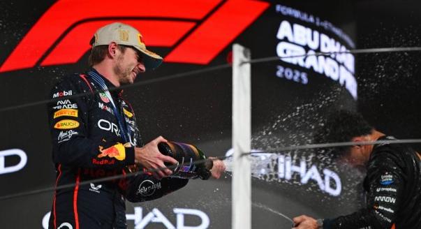 Red Bull: Verstappen nálunk fejezi be F1-es pályafutását